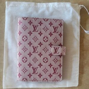 Louis Vuitton Mini Lin Small Ring Agenda Cover